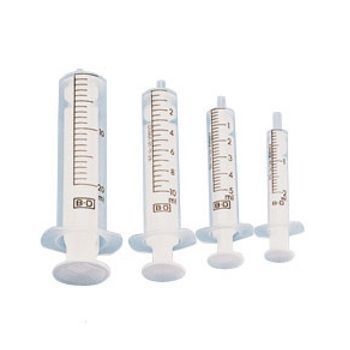 2 Spritzen ohne Nadel BD Discardit II 5 mL 100 mittige Ansatzstück